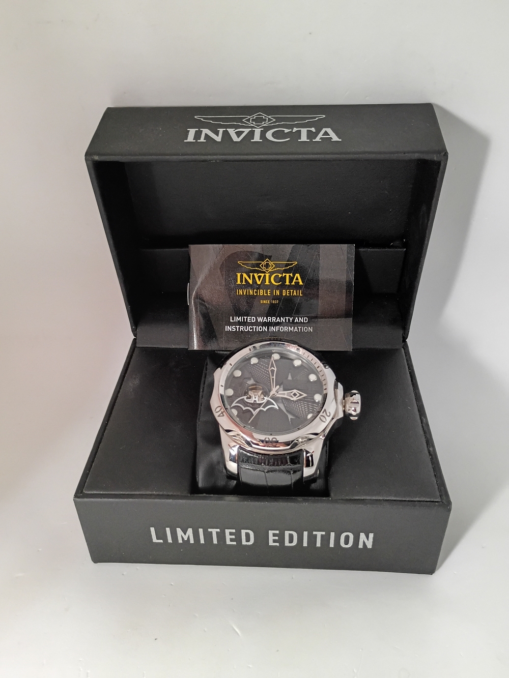 Invicta DC Batman Model 33816 Men's Watch Automatic Limited Edition 192/4000
